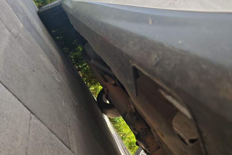 Used Haval H2 2014 1.5T Manual Two-Wheel Drive Elite Edition Chassis Front Right