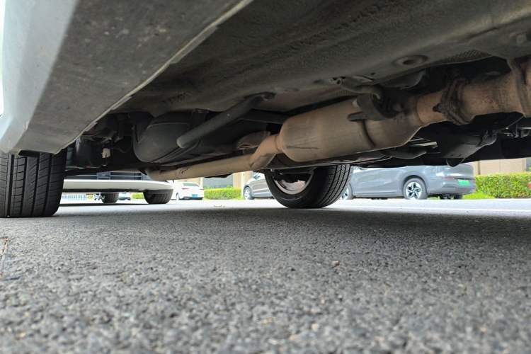 Used Haval H2 2014 1.5T Manual Two-Wheel Drive Prestige Edition Chassis Front Right