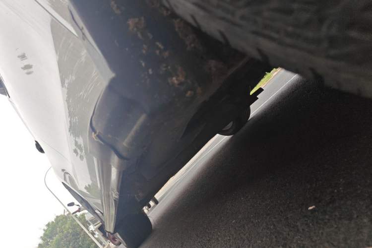 Used Haval H2 2014 1.5T Manual Two-Wheel Drive Elite Edition Chassis Front Right