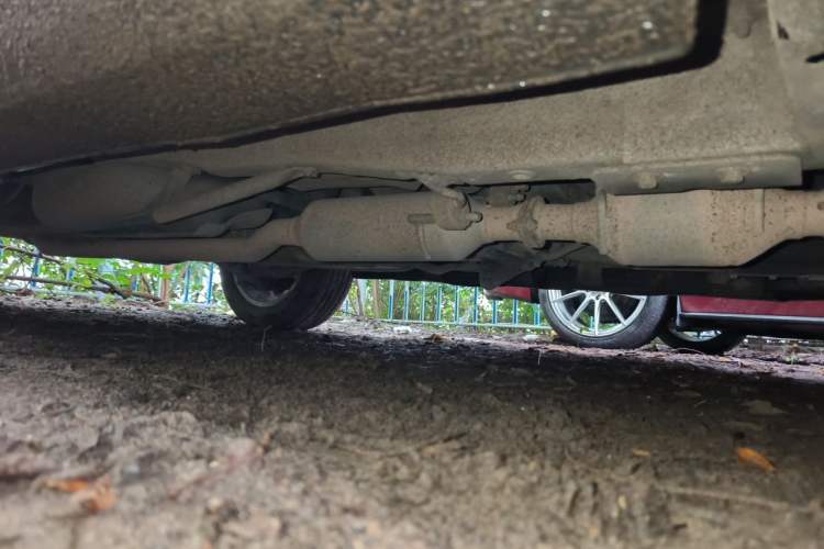 Used Haval H2 2014 1.5T Manual Two-Wheel Drive Elite Edition Chassis Front Right
