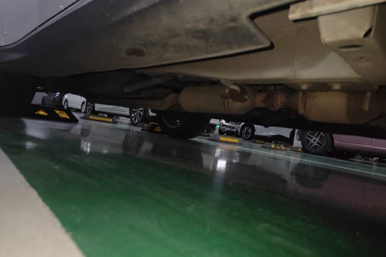 Used Haval H2 2014 1.5T Manual Two-Wheel Drive Elite Edition Chassis Front Right