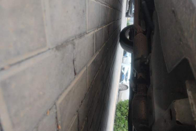 Used Haval H2 2014 1.5T Manual Two-Wheel Drive Elite Edition Chassis Front Right