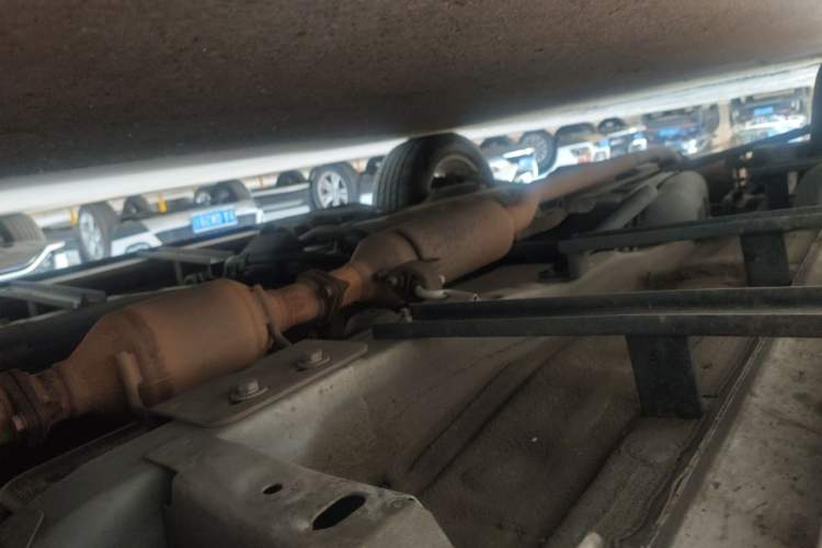 Used Haval H2 2014 1.5T Manual Two-Wheel Drive Elite Edition Chassis Front Right