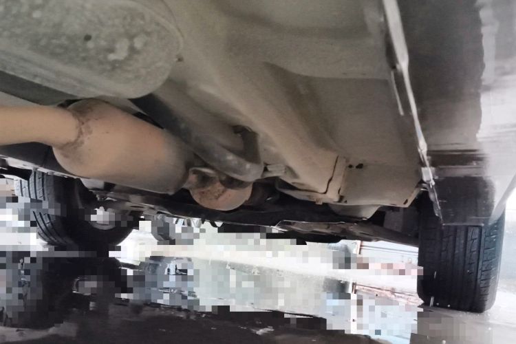 Used Haval H2 2014 1.5T Manual Two-Wheel Drive Elite Edition Chassis Front Right