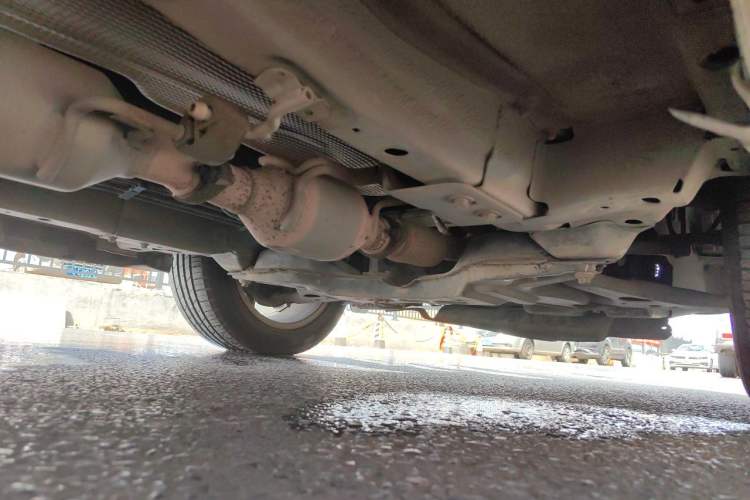 Used Haval H2 2014 1.5T Manual Two-Wheel Drive Elite Edition Chassis Front Right