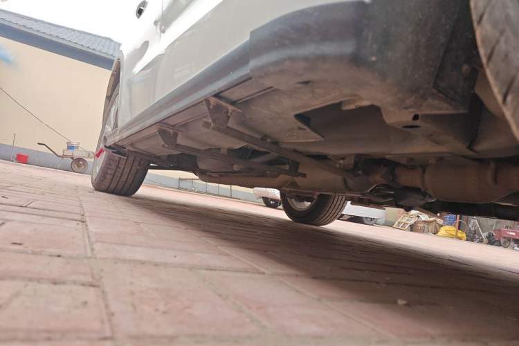 Used Haval H2 2014 1.5T Manual Two-Wheel Drive Elite Edition Chassis Front Right
