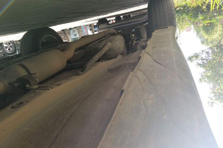 Used Haval H2 2014 1.5T Manual Two-Wheel Drive Elite Edition Chassis Front Right