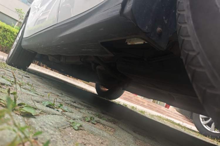 Used Haval H2 2014 1.5T Manual Two-Wheel Drive Elite Edition Chassis Rear Left