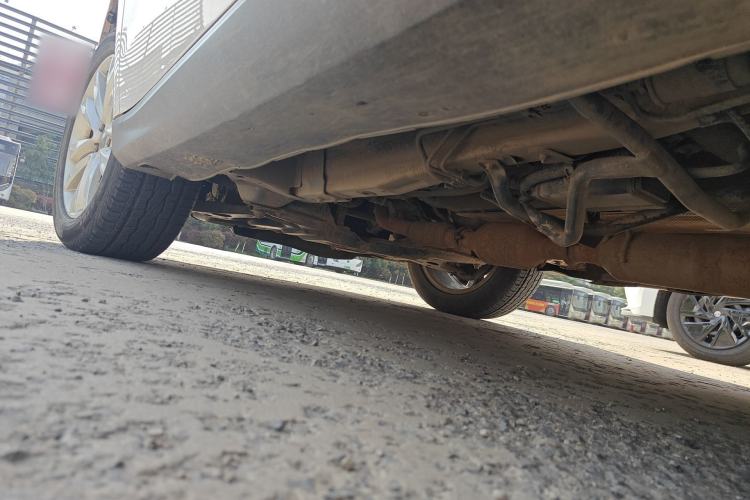 Used Haval H2 2014 1.5T Manual Two-Wheel Drive Elite Edition Chassis Rear Left