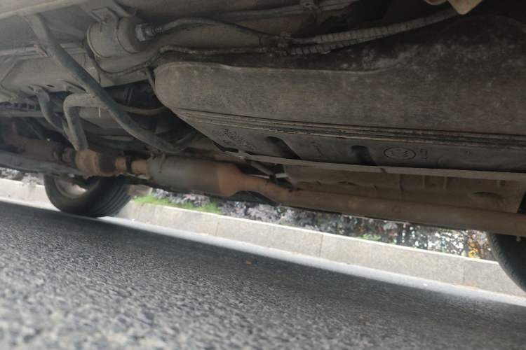 Used Haval H2 2014 1.5T Manual Two-Wheel Drive Elite Edition Chassis Rear Left