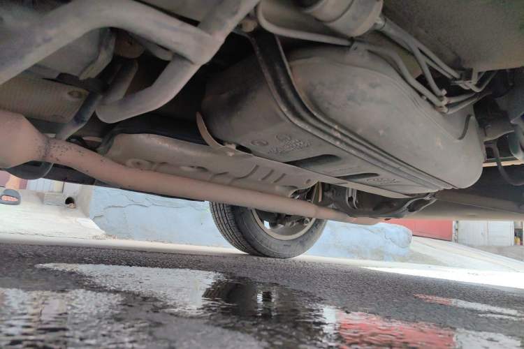Used Haval H2 2014 1.5T Manual Two-Wheel Drive Elite Edition Chassis Rear Left