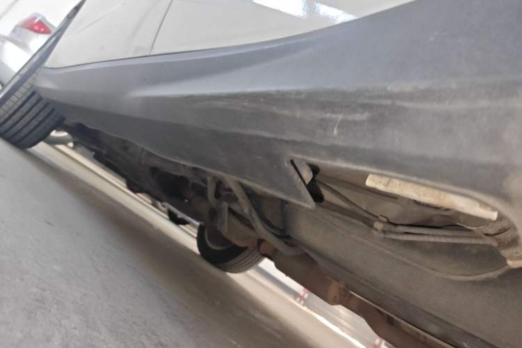 Used Haval H2 2014 1.5T Manual Two-Wheel Drive Elite Edition Chassis Rear Left