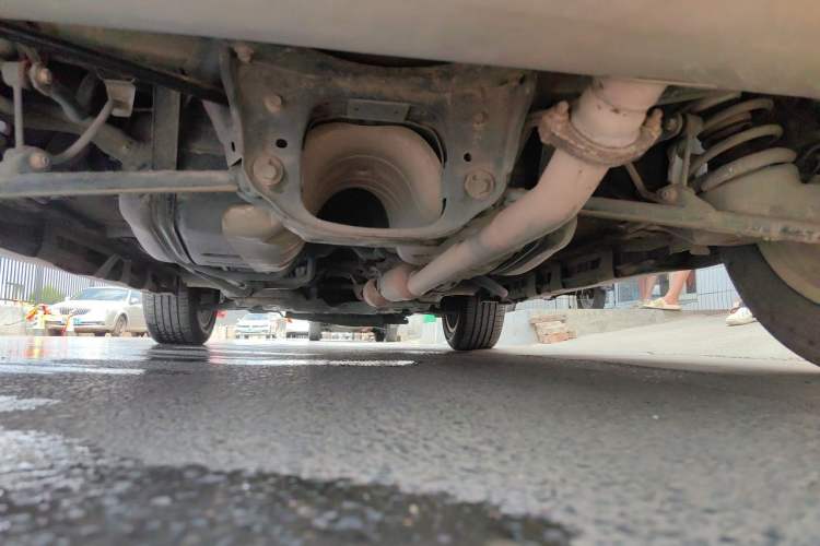 Used Haval H2 2014 1.5T Manual Two-Wheel Drive Elite Edition Chassis Rear