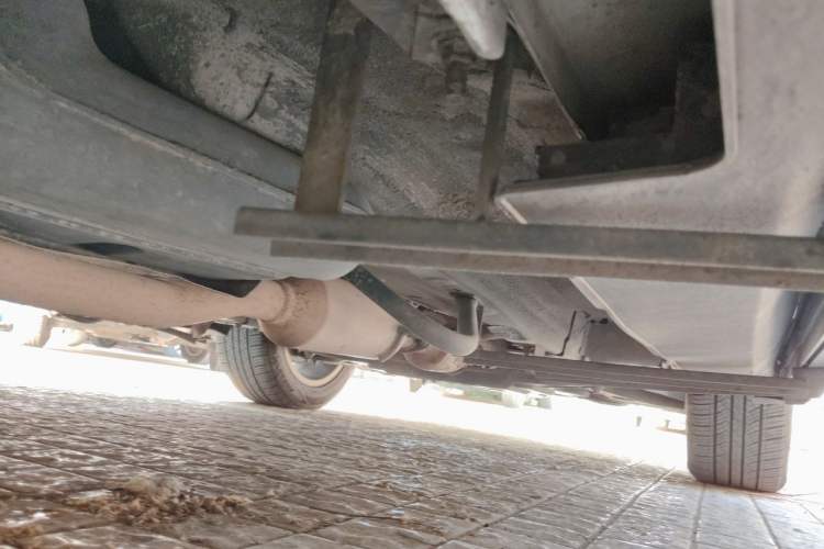 Used Haval H2 2014 1.5T Manual Two-Wheel Drive Elite Edition Chassis Rear Right