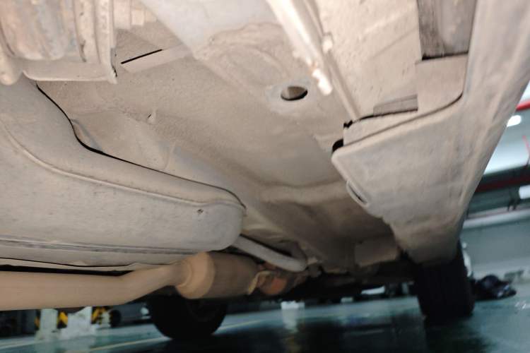 Used Haval H2 2014 1.5T Manual Two-Wheel Drive Elite Edition Chassis Rear Right