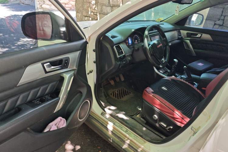Used Haval H2 2014 1.5T Manual Two-Wheel Drive Prestige Edition Driver Seat