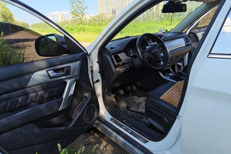 Used Haval H2 2014 1.5T Manual Two-Wheel Drive Elite Edition Driver Seat