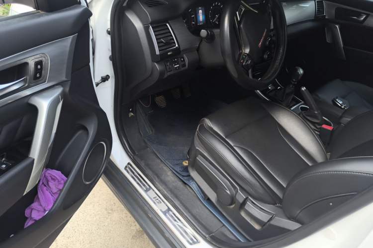 Used Haval H2 2014 1.5T Manual Two-Wheel Drive Elite Edition Driver Seat