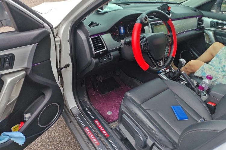 Used Haval H2 2014 1.5T Manual Two-Wheel Drive Elite Edition Driver Seat