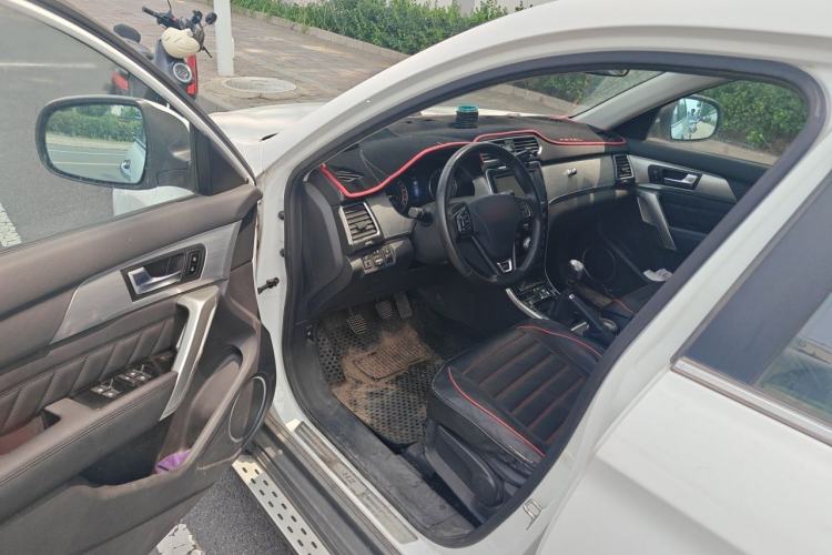 Used Haval H2 2014 1.5T Manual Two-Wheel Drive Elite Edition Driver Seat