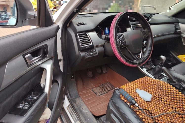 Used Haval H2 2014 1.5T Manual Two-Wheel Drive Elite Edition Driver Seat