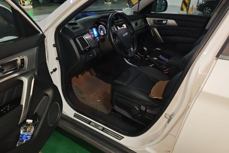 Used Haval H2 2014 1.5T Manual Two-Wheel Drive Elite Edition Driver Seat