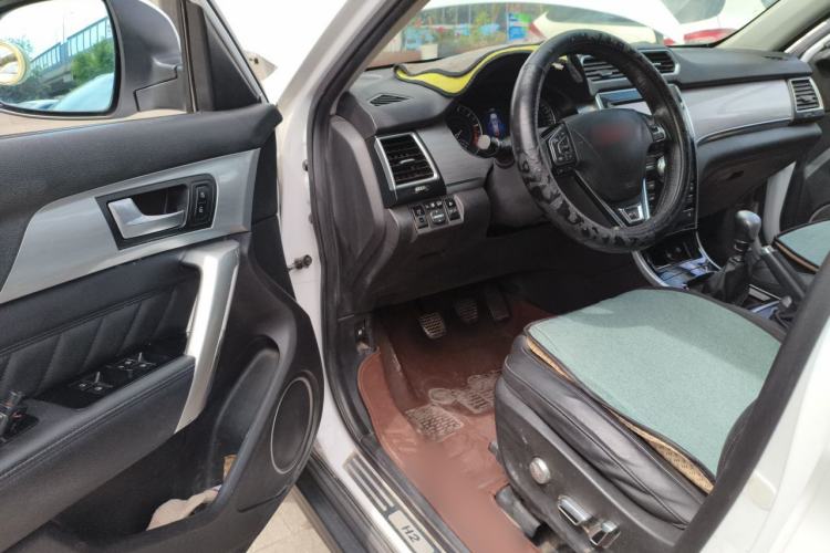 Used Haval H2 2014 1.5T Manual Two-Wheel Drive Prestige Edition Driver Seat