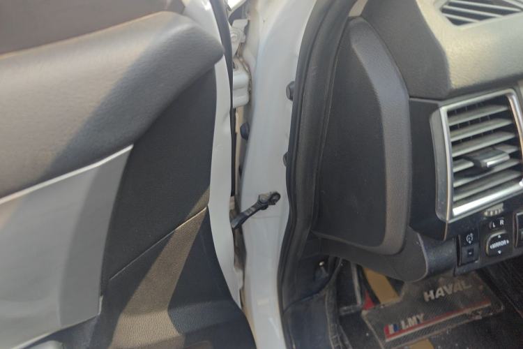 Used Haval H2 2014 1.5T Manual Two-Wheel Drive Elite Edition Driver Seat
