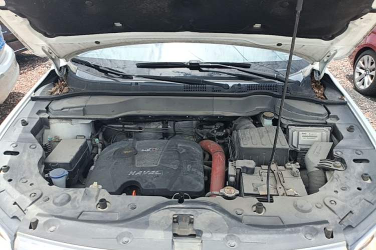 Used Haval H2 2014 1.5T Manual Two-Wheel Drive Elite Edition Engine Bay
