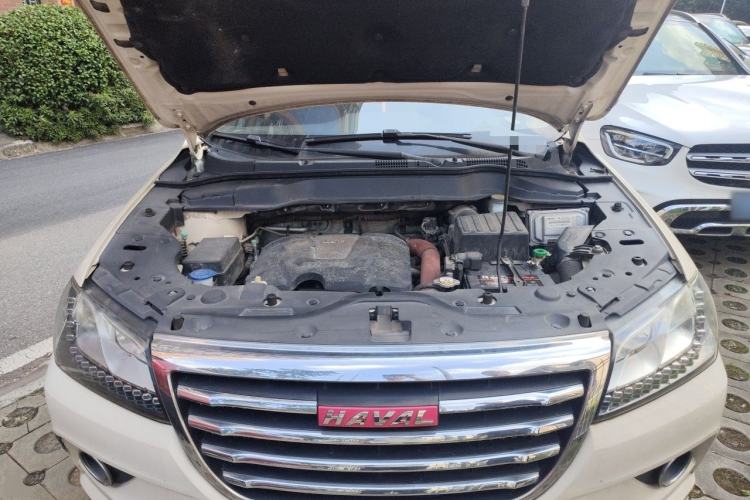 Used Haval H2 2014 1.5T Manual Two-Wheel Drive Elite Edition Engine Bay