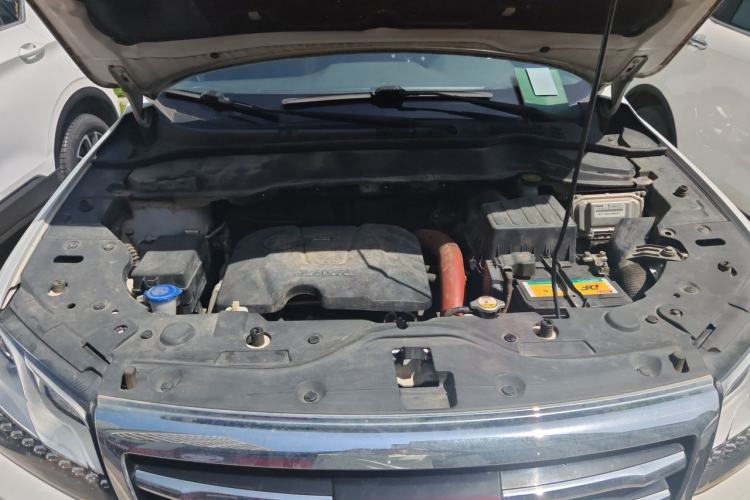 Used Haval H2 2014 1.5T Manual Two-Wheel Drive Elite Edition Engine Bay