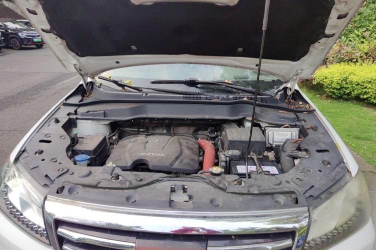 Used Haval H2 2014 1.5T Manual Two-Wheel Drive Elite Edition Engine Bay