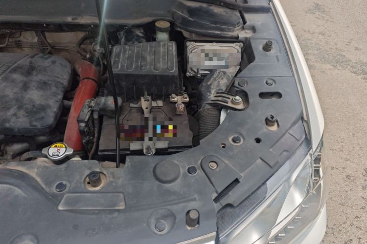 Used Haval H2 2014 1.5T Manual Two-Wheel Drive Elite Edition Engine Bay Left