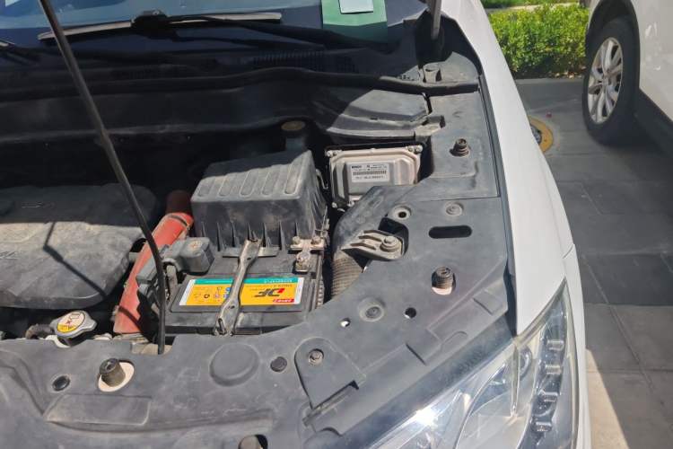 Used Haval H2 2014 1.5T Manual Two-Wheel Drive Elite Edition Engine Bay Left