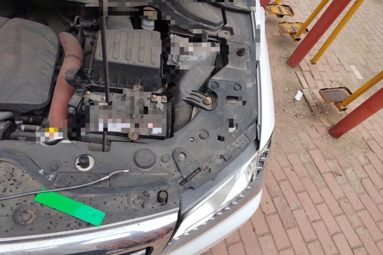 Used Haval H2 2014 1.5T Manual Two-Wheel Drive Elite Edition Engine Bay Left