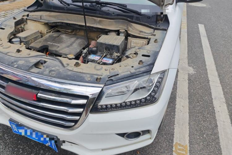 Used Haval H2 2014 1.5T Manual Two-Wheel Drive Urban Edition Engine Bay Left