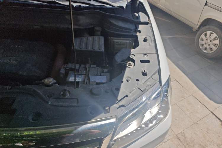 Used Haval H2 2014 1.5T Manual Two-Wheel Drive Elite Edition Engine Bay Left
