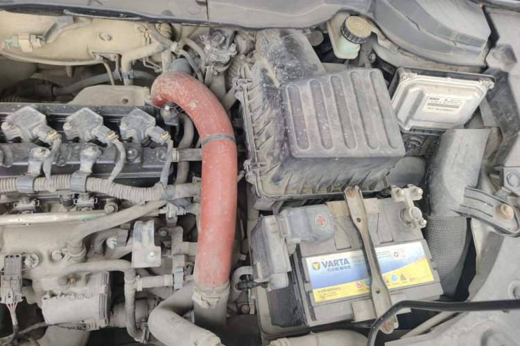 Used Haval H2 2014 1.5T Manual Two-Wheel Drive Urban Edition Engine Bay Left