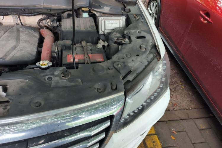 Used Haval H2 2014 1.5T Manual Two-Wheel Drive Elite Edition Engine Bay Left