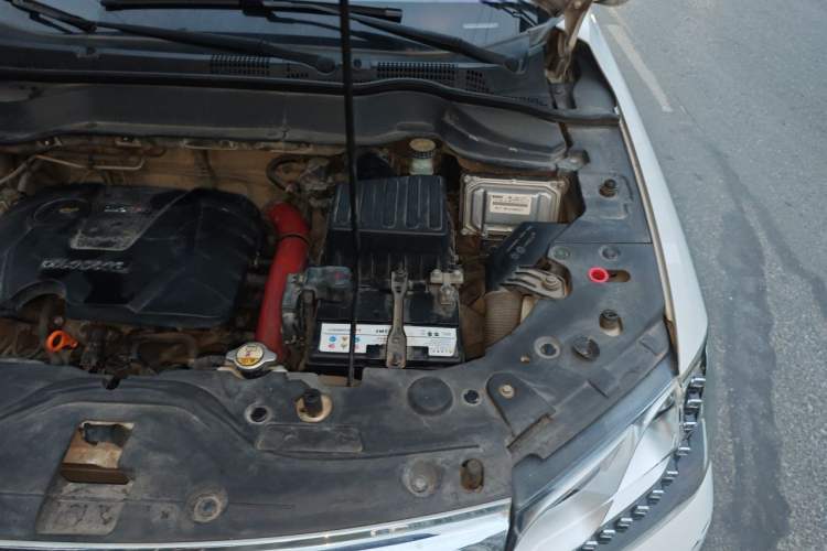 Used Haval H2 2014 1.5T Manual Two-Wheel Drive Elite Edition Engine Bay Left