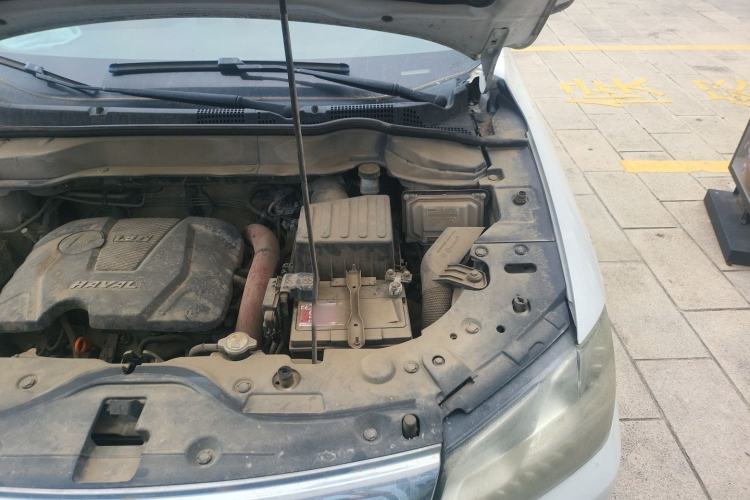 Used Haval H2 2014 1.5T Manual Two-Wheel Drive Elite Edition Engine Bay Left