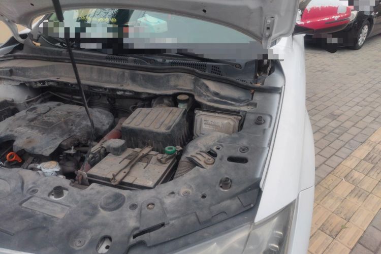 Used Haval H2 2014 1.5T Manual Two-Wheel Drive Elite Edition Engine Bay Left