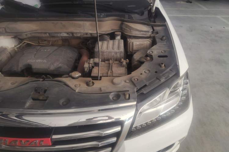 Used Haval H2 2014 1.5T Manual Two-Wheel Drive Elite Edition Engine Bay Left