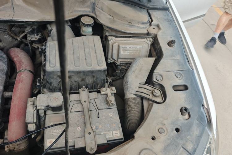 Used Haval H2 2014 1.5T Manual Two-Wheel Drive Elite Edition Engine Bay Left