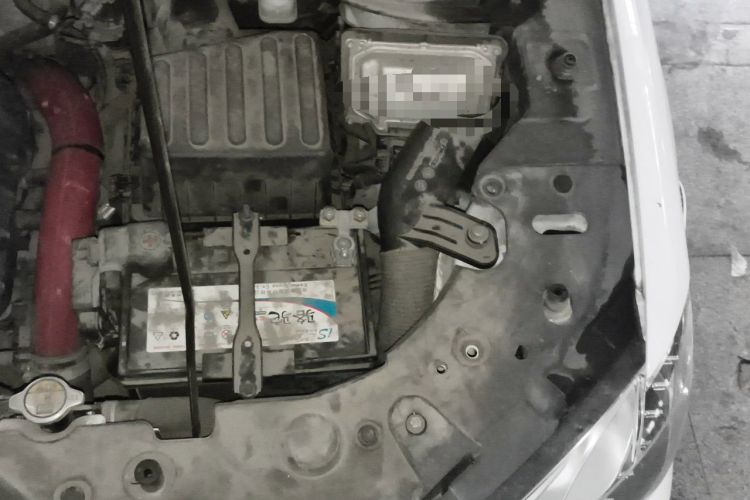 Used Haval H2 2014 1.5T Manual Two-Wheel Drive Elite Edition Engine Bay Left