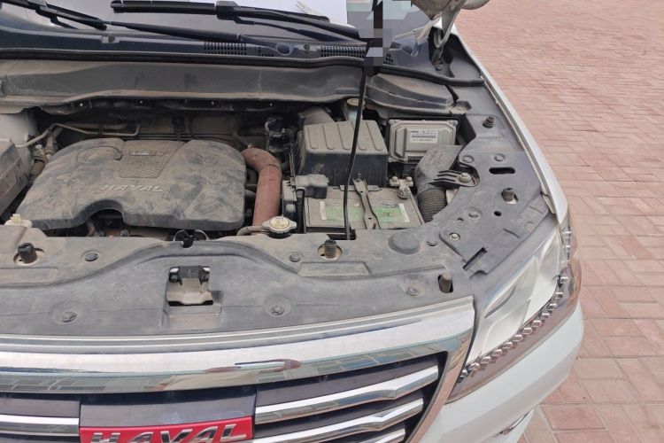 Used Haval H2 2014 1.5T Manual Two-Wheel Drive Elite Edition Engine Bay Left