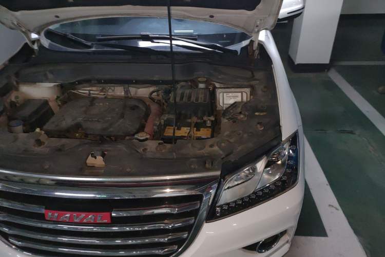 Used Haval H2 2014 1.5T Manual Two-Wheel Drive Elite Edition Engine Bay Left