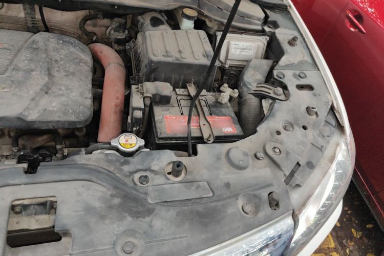 Used Haval H2 2014 1.5T Manual Two-Wheel Drive Elite Edition Engine Bay Left
