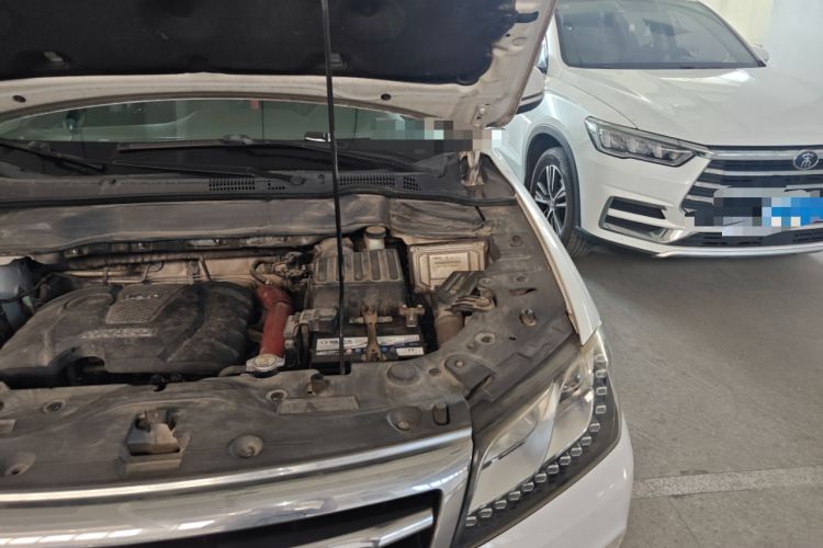 Used Haval H2 2014 1.5T Manual Two-Wheel Drive Elite Edition Engine Bay Left