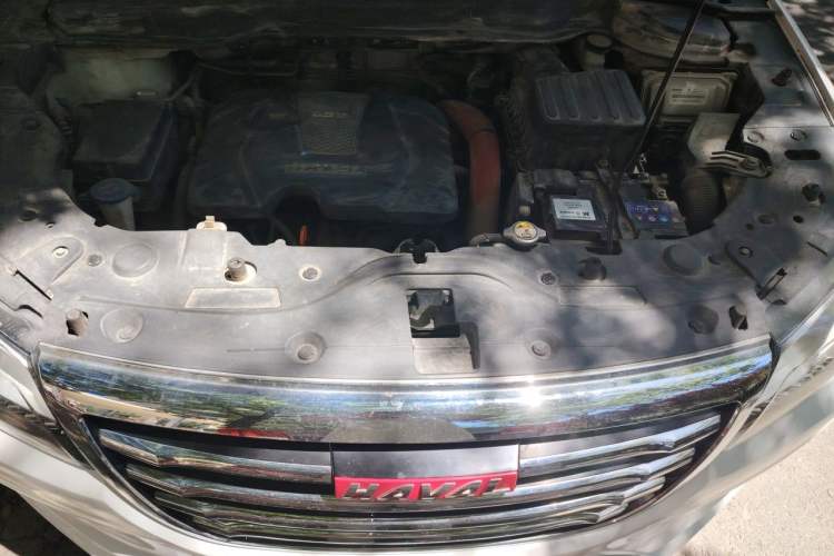 Used Haval H2 2014 1.5T Manual Two-Wheel Drive Elite Edition Engine Bay